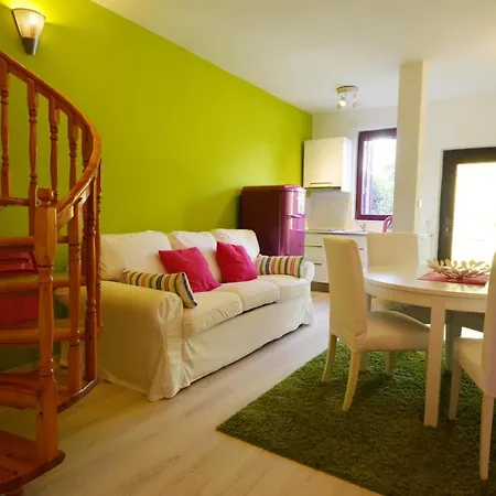 Apartman Rossella 3 *