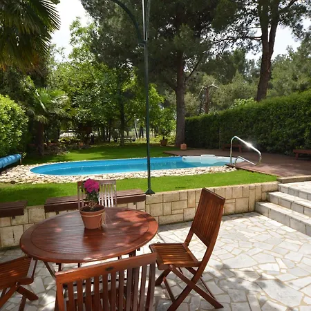Rossella 3 Apartman *